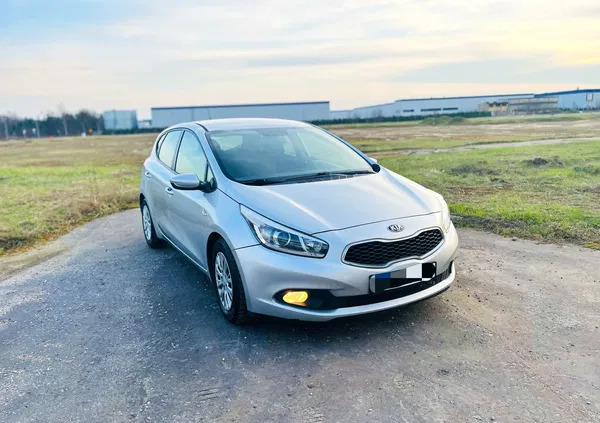 kia ceed kujawsko-pomorskie Kia Ceed cena 23900 przebieg: 193000, rok produkcji 2012 z Bydgoszcz